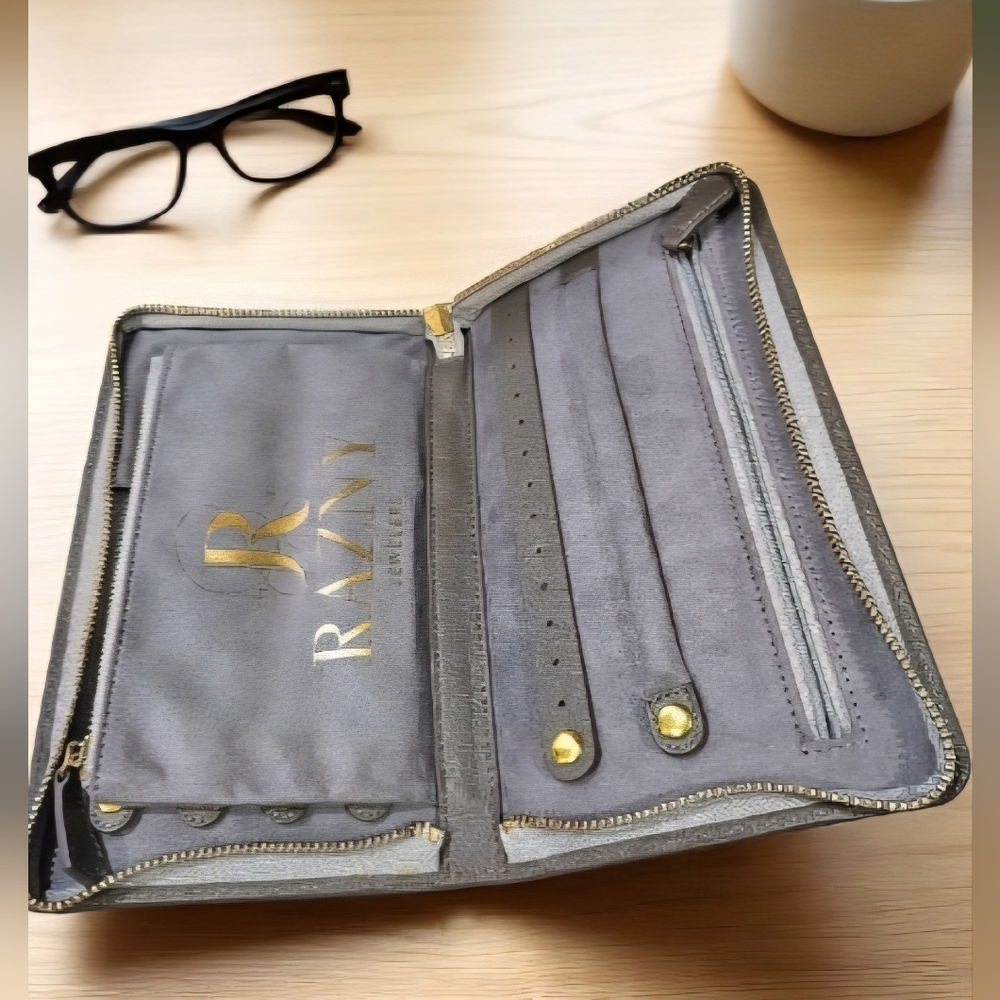 Razny Jewelers Gray Leather Jewlery Travel Bag Zip Gold Hardware
